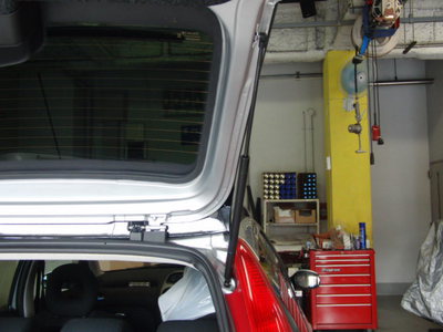 テールゲートダンパー