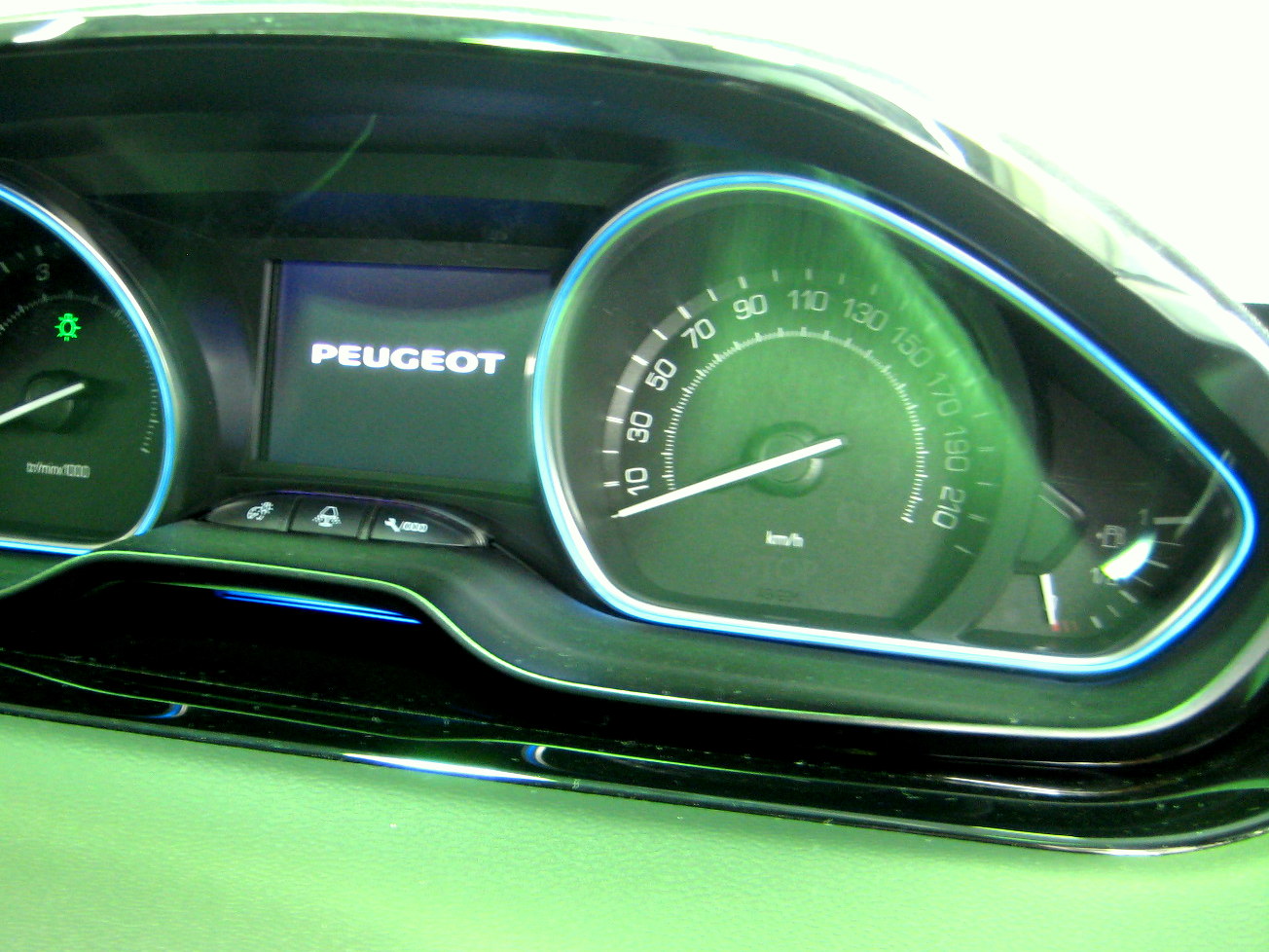 NEW PEUGEOT　208 GT 試乗会　開催のお知らせ