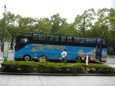 オープントップバス