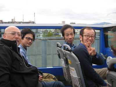 オープントップバス