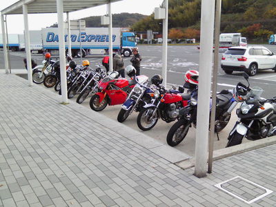 寒い中でも・・・