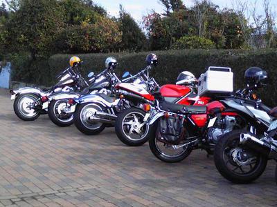 寒い中でも・・・