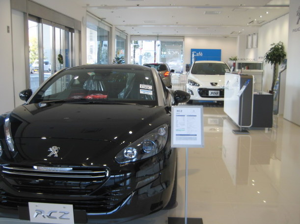 新しい展示車に入れ替わりました。