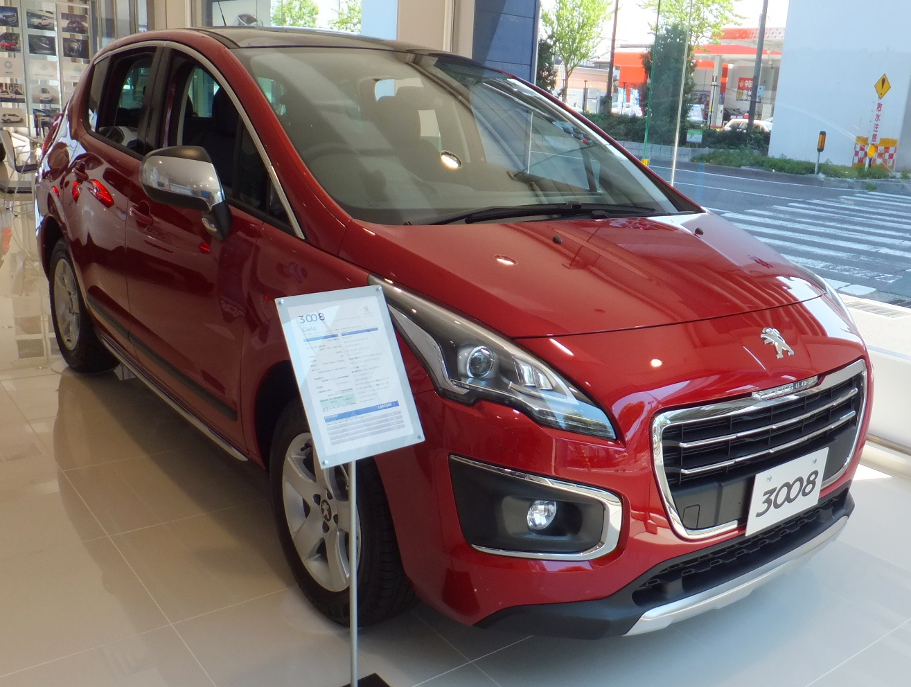 展示車続々入荷中。