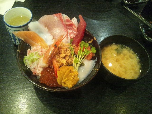 海鮮丼