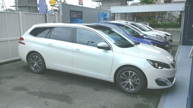 Blue HDi 到着しました