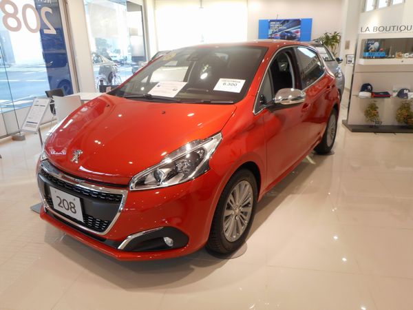 展示車入れ替えました