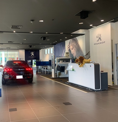 展示車入れ替え中