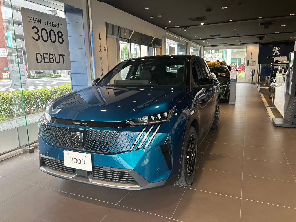 ☆NEW3008HYBRIDデビュー