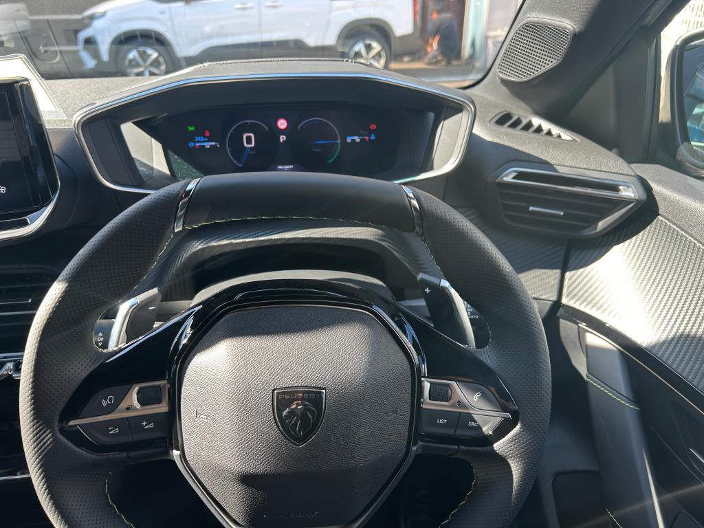 208HYBRIDフェア開催中　～11/24(月祝)まで