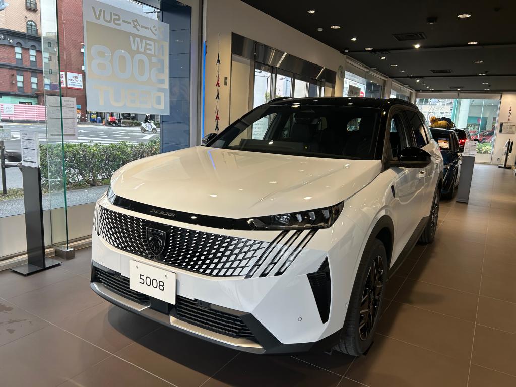 NEW PEUGEOT 5008 7-SEAT HYBRIDフェア開催中