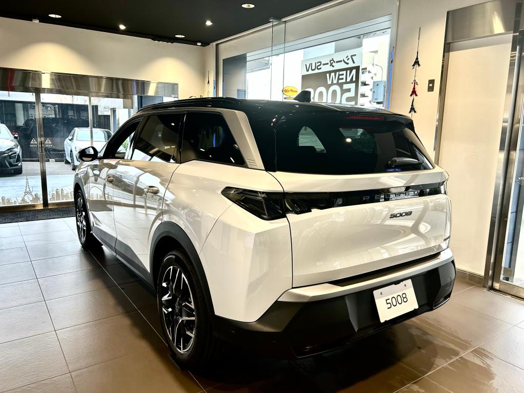 NEW PEUGEOT 5008 7-SEAT HYBRIDフェア開催中
